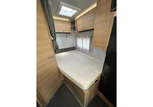 Low Profile Motorhome GIOTTILINE SIENA 330 en Sale Occasion