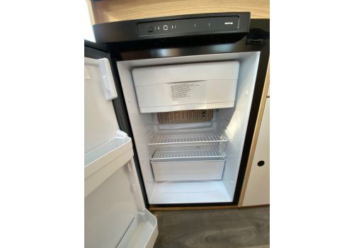 Low Profile Motorhome SUNLIGHT V66 en Rent