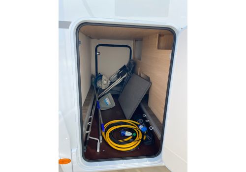 Low Profile Motorhome SUNLIGHT V66 en Rent