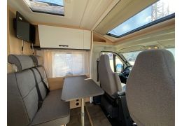 Low Profile Motorhome SUNLIGHT V66 en Rent