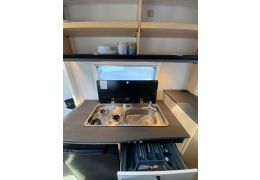 Low Profile Motorhome SUNLIGHT V66 en Rent