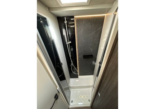 Integral Motorhome MOBILVETTA KEA i 90 en Sale Occasion