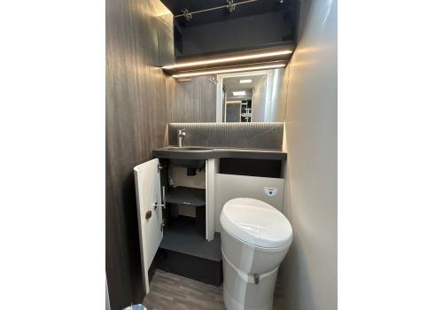Integral Motorhome MOBILVETTA KEA i 90 en Sale Occasion