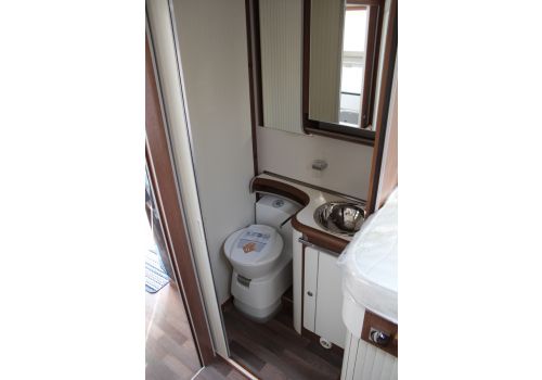 Low Profile Motorhome ILUSION Irius 740 modelo 2016 en Sale Occasion