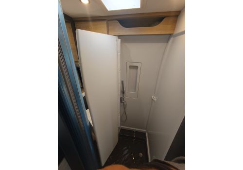 Camper Van DETHLEFFS Globetrail 640 DS en Catalog