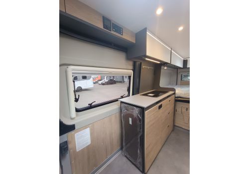 Camper Van DETHLEFFS Globetrail 640 DS en Catalog