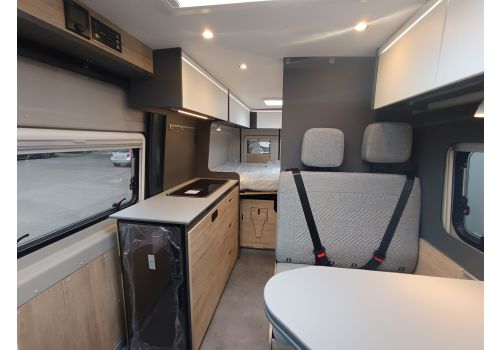 Camper Van DETHLEFFS Globetrail 640 DS en Catalog