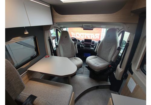 Camper Van DETHLEFFS Globetrail 640 DS en Catalog