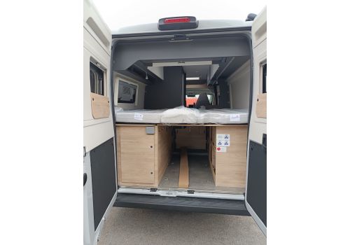 Camper Van DETHLEFFS Globetrail 640 DS en Catalog