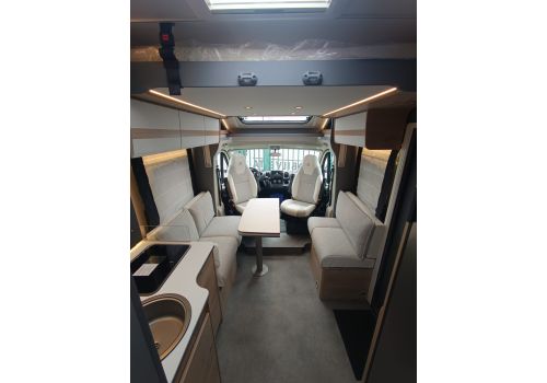 Low Profile Motorhome DETHLEFFS Just Camp T 7052 DBL en Catalog