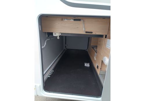 Low Profile Motorhome DETHLEFFS Just Camp T 7052 DBL en Catalog