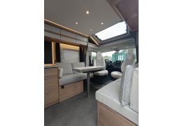 Low Profile Motorhome DETHLEFFS Just Camp T 7052 DBL en Catalog