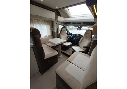 Low Profile Motorhome BENIMAR Tessoro 442 en Sale Occasion