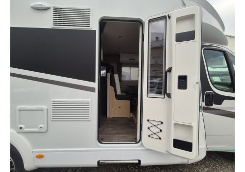 Low Profile Motorhome SUNLIGHT T68 modelo 2026 en Catalog