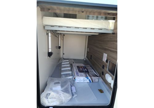 Low Profile Motorhome ROLLER TEAM Kronos 267 TL Spring Edition en Catalog