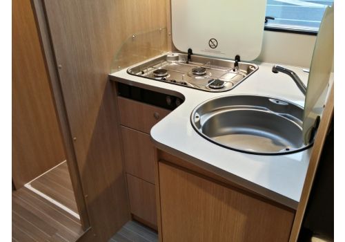 Low Profile Motorhome SUNLIGHT T 68 modelo 2016 en Sale Occasion