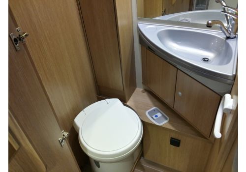 Low Profile Motorhome SUNLIGHT T 68 modelo 2016 en Sale Occasion