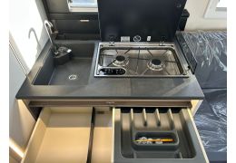 Low Profile Motorhome ROLLER TEAM MOBILVETTA KEA P90 en Rent