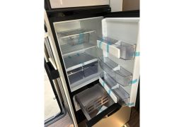 Low Profile Motorhome ROLLER TEAM MOBILVETTA KEA P90 en Rent