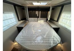 Low Profile Motorhome ROLLER TEAM MOBILVETTA KEA P90 en Rent