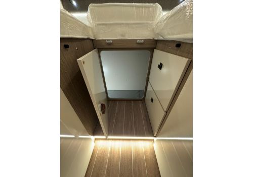 Low Profile Motorhome ROLLER TEAM Zefiro 287 TL en Sale Occasion