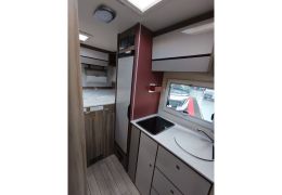 Low Profile Motorhome ROLLER TEAM Kronos 294 TL Spring Edition en Rent