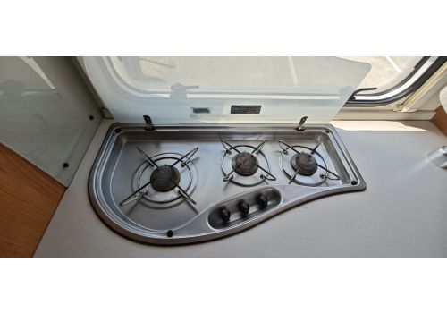 Low Profile Motorhome KNAUS Tabbert en Sale Occasion
