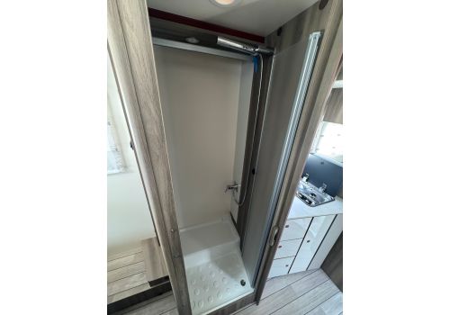 Low Profile Motorhome ROLLER TEAM Kronos 265 TL en Catalog