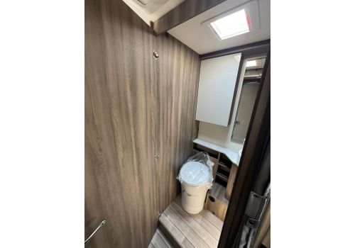 Low Profile Motorhome ROLLER TEAM Kronos 265 TL en Catalog