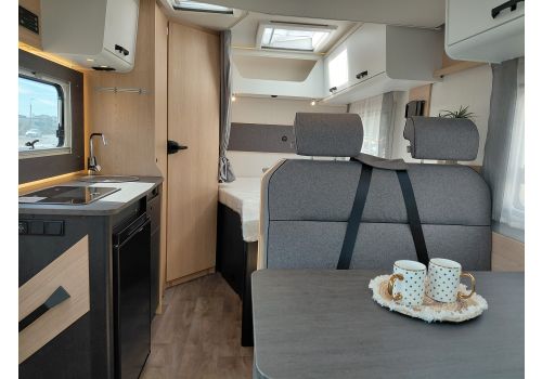 Low Profile Motorhome SUNLIGHT T 58 en Rent