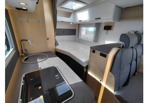 Low Profile Motorhome SUNLIGHT T 58 en Rent