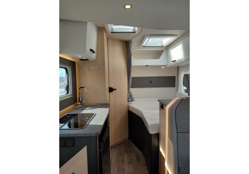 Low Profile Motorhome SUNLIGHT T 58 en Rent