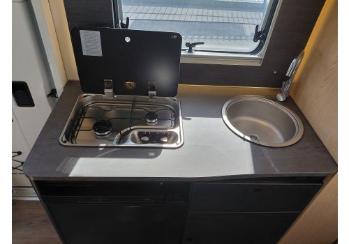 Low Profile Motorhome SUNLIGHT T 58 en Rent