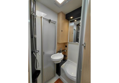 Low Profile Motorhome SUNLIGHT T 58 en Rent