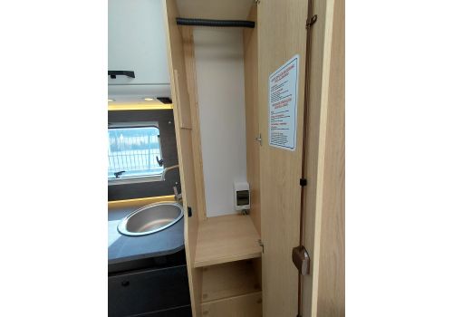 Low Profile Motorhome SUNLIGHT T 58 en Rent