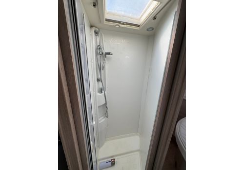Integral Motorhome RAPIDO 896F en Sale Occasion