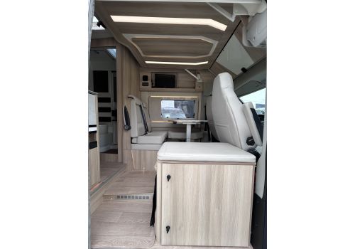 Camper Van DREAMER Dreamer Family Van Select modelo 2024 en Sale Occasion