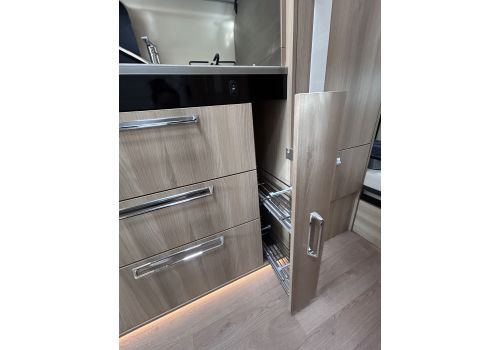 Camper Van DREAMER Dreamer Family Van Select modelo 2024 en Sale Occasion
