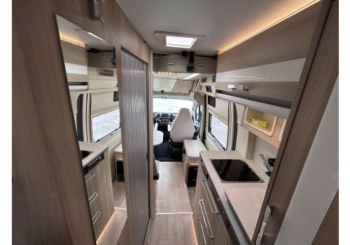 Camper Van DREAMER Dreamer Family Van Select modelo 2024 en Sale Occasion