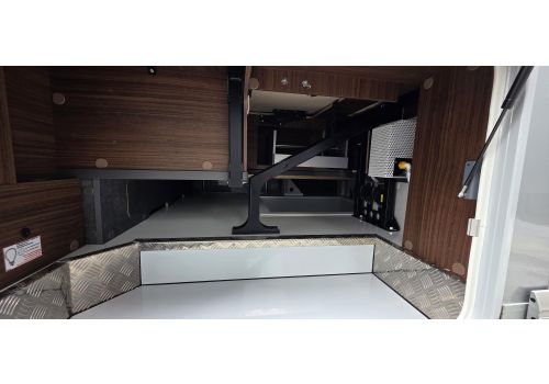 Integral Motorhome CARTHAGO C Line 6.2 XL en Catalog
