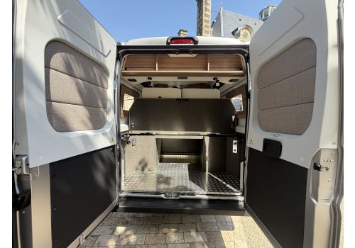 Camper Van RAPIDO V64 en Catalog