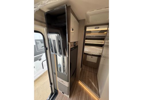 Low Profile Motorhome ROLLER TEAM Zefiro 267 TL en Catalog