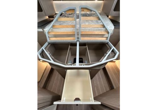 Low Profile Motorhome ROLLER TEAM Zefiro 267 TL en Catalog