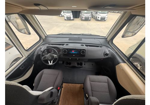 Integral Motorhome HYMER B 680 MC en Sale Occasion