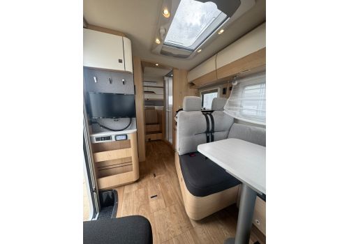 Integral Motorhome HYMER B 680 MC en Sale Occasion