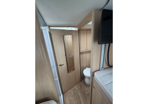 Integral Motorhome HYMER B 680 MC en Sale Occasion