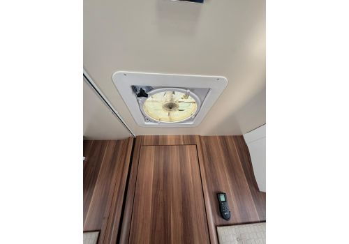 Low Profile Motorhome ROLLER TEAM Zefiro 282 TL en Sale Occasion