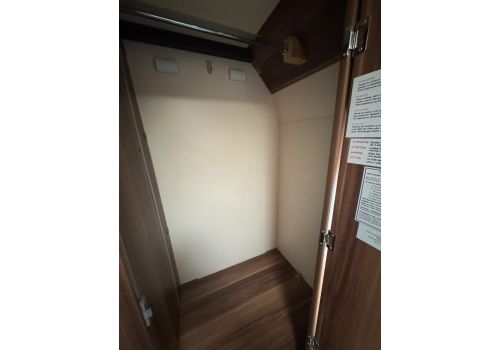 Low Profile Motorhome ROLLER TEAM Zefiro 282 TL en Sale Occasion