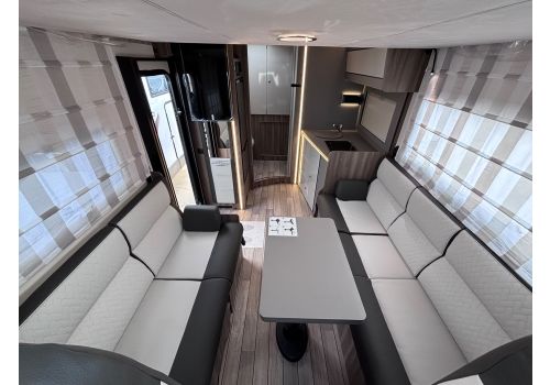 Low Profile Motorhome ROLLER TEAM Kronos 234 TL Black Edition en Catalog