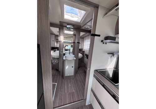 Low Profile Motorhome ROLLER TEAM Zefiro 266 TL Power Edition en Catalog